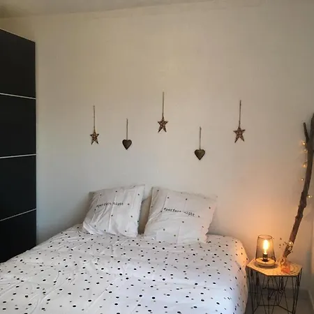 Appartement Proche Plage Et Commerces Royan Esterno foto