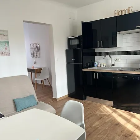 Appartement Proche Plage Et Commerces Royan Esterno foto