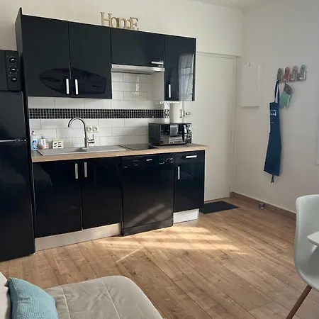 Appartement Proche Plage Et Commerces Royan Esterno foto