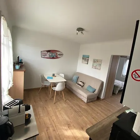 Appartement Proche Plage Et Commerces Royan Esterno foto
